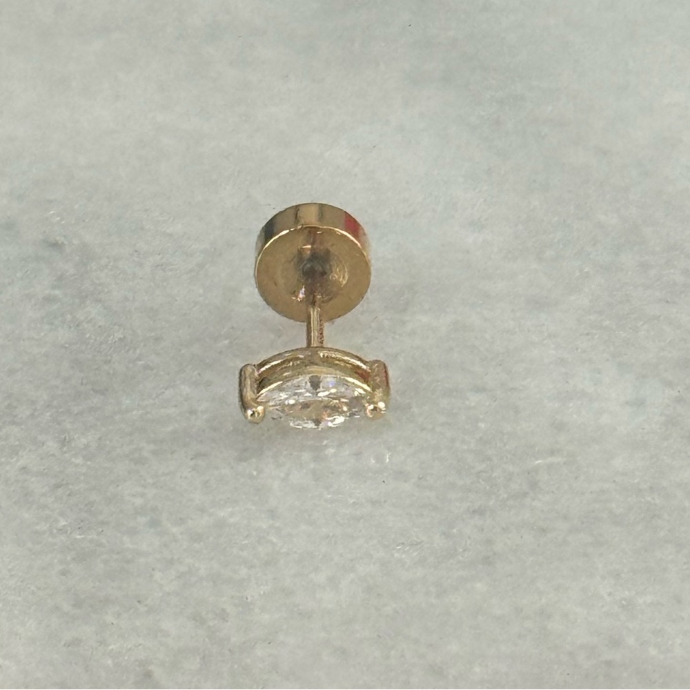 Gold Crystal Tear Drop Mini Micro Cartilage Earring
Brand New - Picture 2 of 5